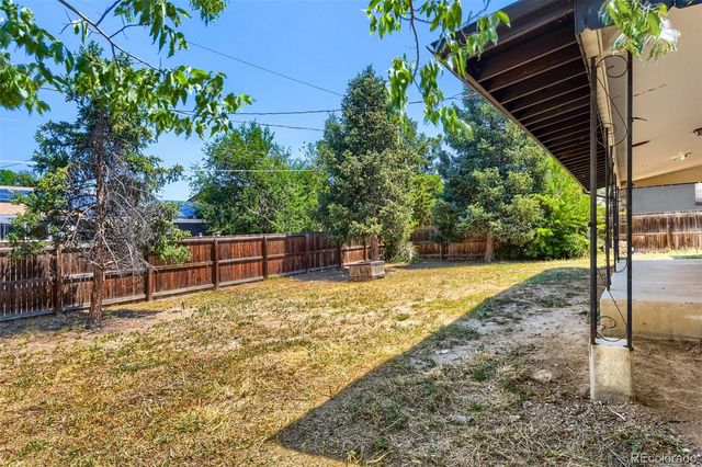 392 S Peoria Circle, Aurora, CO 80012
