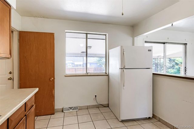 392 S Peoria Circle, Aurora, CO 80012