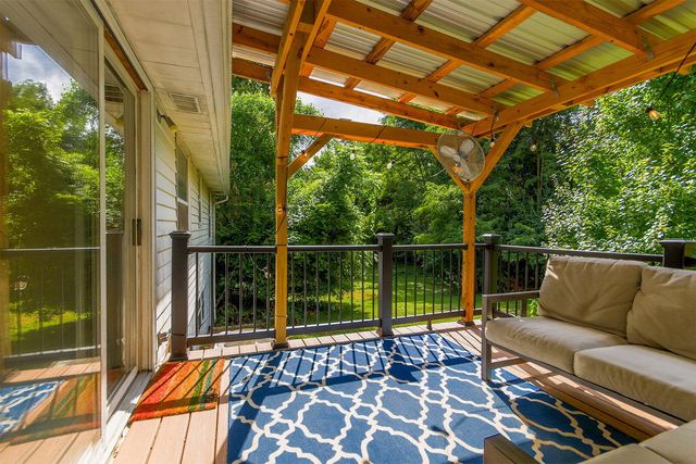 912 W ROLLINS RD, Columbia, MO 65203