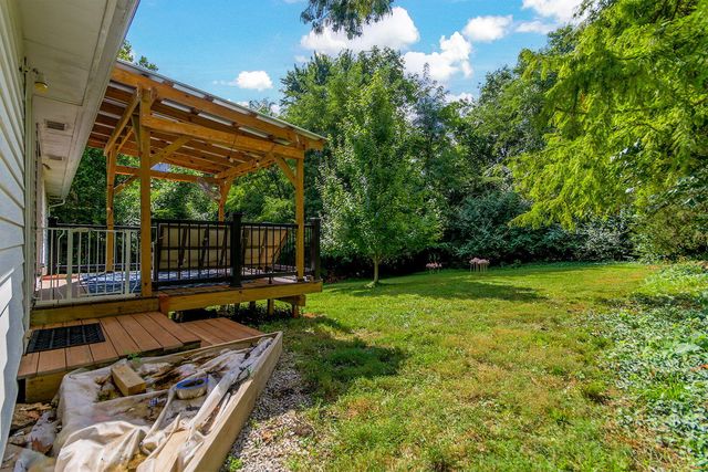 912 W ROLLINS RD, Columbia, MO 65203