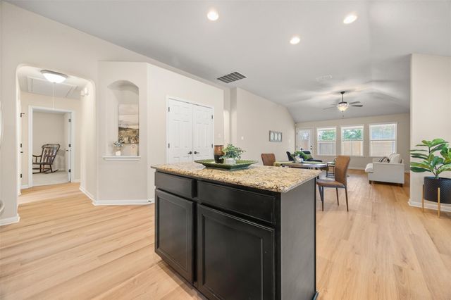 470 Middle Creek DR, Buda, TX 78610