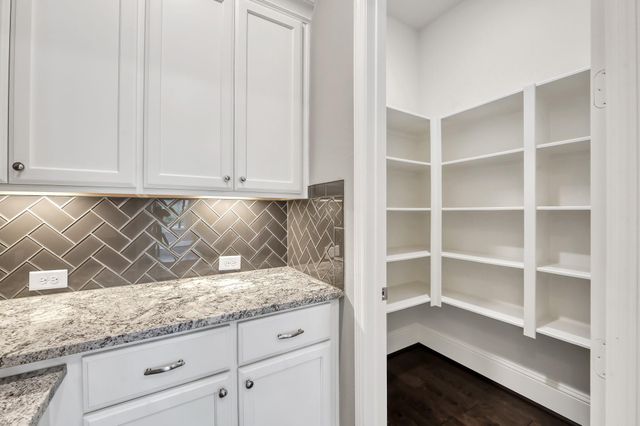 253 Marble Garden Lane, Conroe, TX 77304