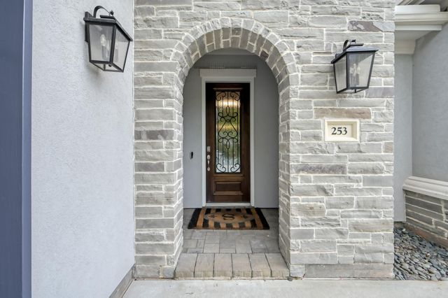 253 Marble Garden Lane, Conroe, TX 77304