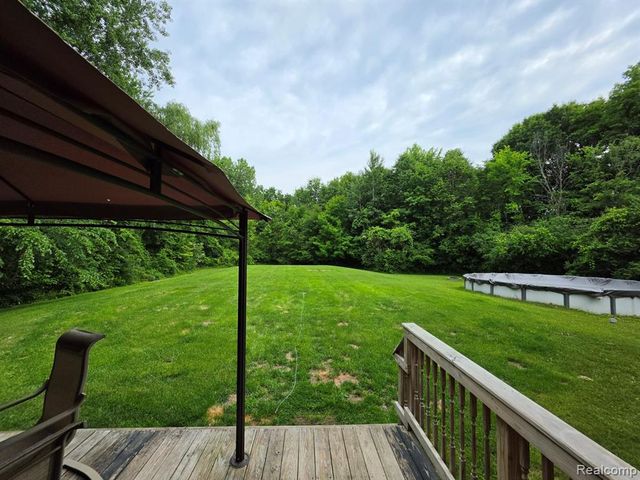 5150 W Carpenter Road, Flint, MI 48504