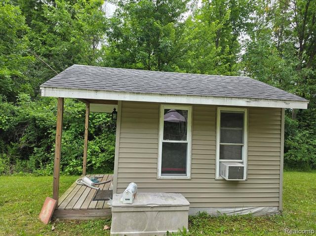 5150 W Carpenter Road, Flint, MI 48504