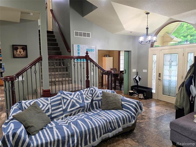 5150 W Carpenter Road, Flint, MI 48504