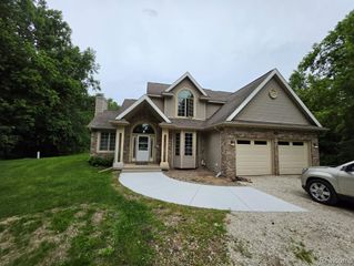 5150 W Carpenter Road, Flint, MI 48504