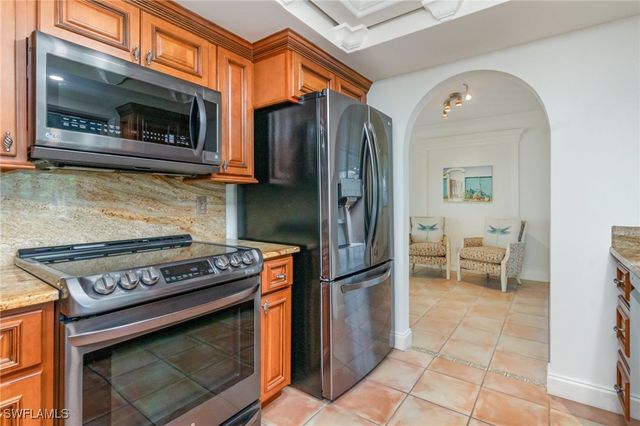 9968 Treasure Cay LN, Bonita Springs, FL 34135