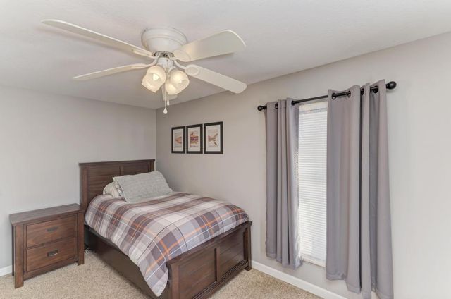 33709 S West River Road, Wilmington, IL 60481