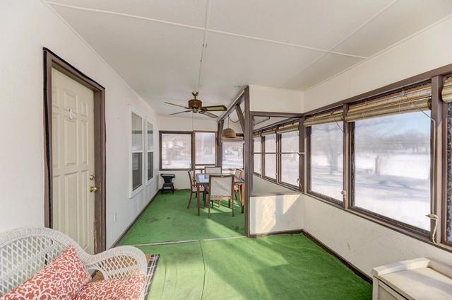 33709 S West River Road, Wilmington, IL 60481