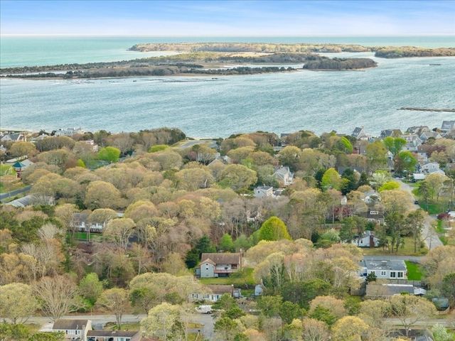 64 Rainbow Rd, Yarmouth, MA 02673