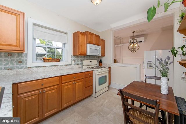 303 VAN SCIVER ST, Beverly, NJ 08010