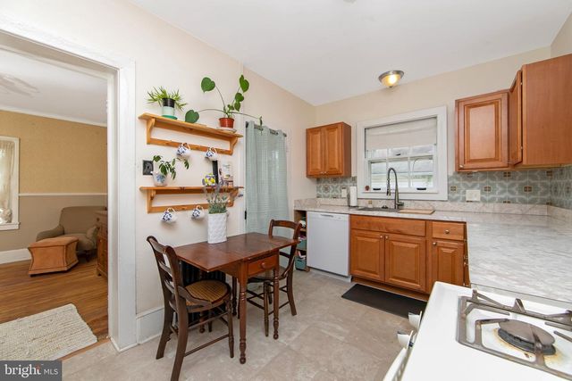 303 VAN SCIVER ST, Beverly, NJ 08010