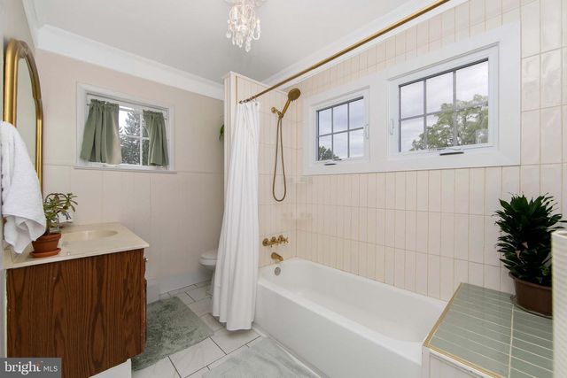 303 VAN SCIVER ST, Beverly, NJ 08010