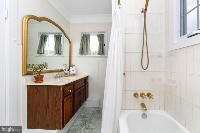 303 VAN SCIVER ST, Beverly, NJ 08010