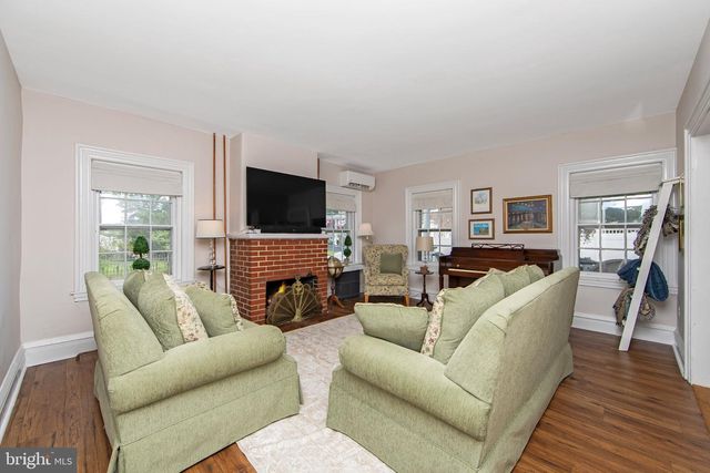303 VAN SCIVER ST, Beverly, NJ 08010