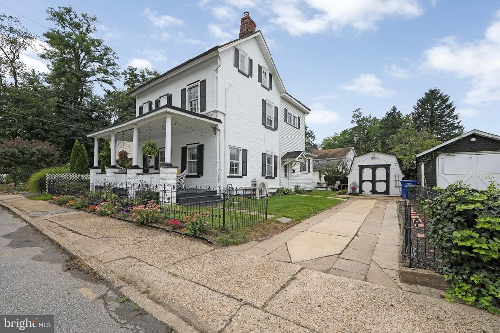 303 VAN SCIVER ST, BEVERLY, NJ 08010 — photo 3
