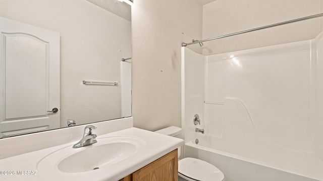 8005 N Iron Ridge Drive, Tucson, AZ 85743