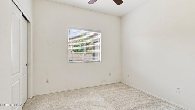 8005 N Iron Ridge Drive, Tucson, AZ 85743