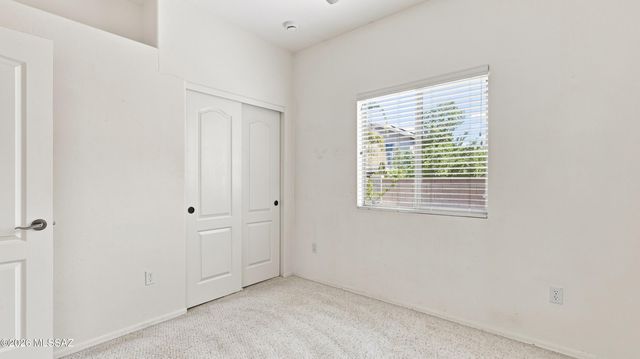 8005 N Iron Ridge Drive, Tucson, AZ 85743