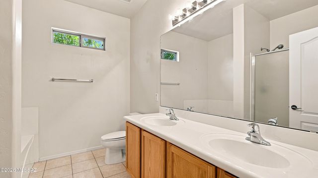 8005 N Iron Ridge Drive, Tucson, AZ 85743