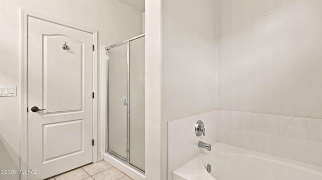 8005 N Iron Ridge Drive, Tucson, AZ 85743