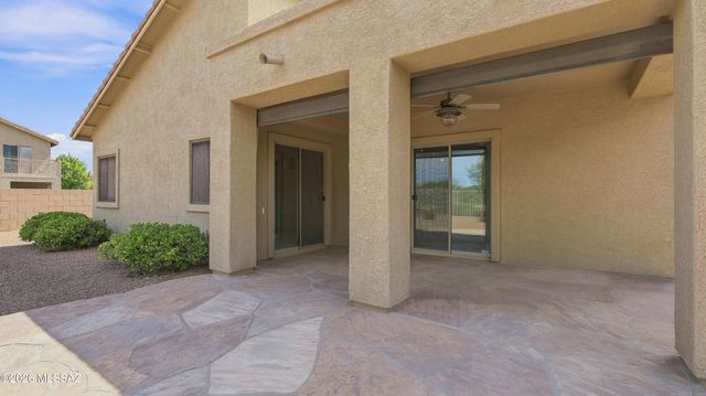 8005 N Iron Ridge Drive, Tucson, AZ 85743