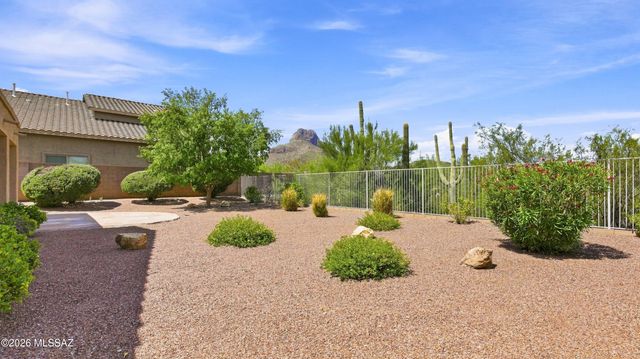 8005 N Iron Ridge Drive, Tucson, AZ 85743