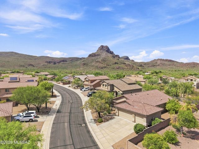 8005 N Iron Ridge Drive, Tucson, AZ 85743