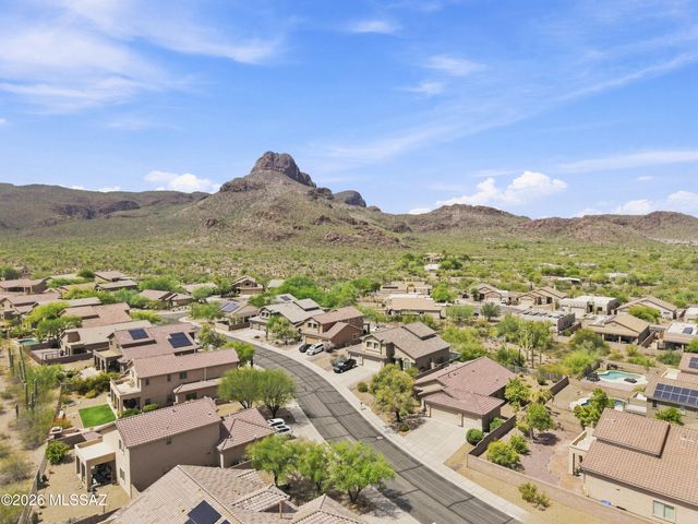 8005 N Iron Ridge Drive, Tucson, AZ 85743