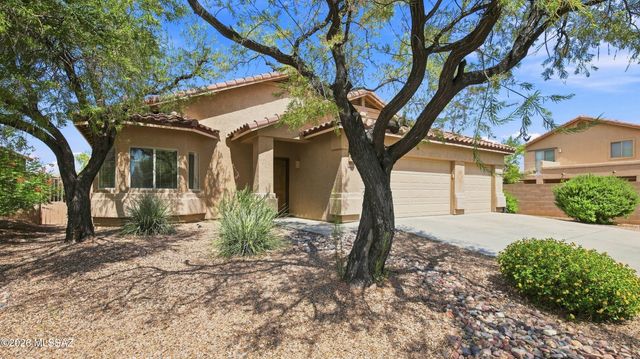 8005 N Iron Ridge Drive, Tucson, AZ 85743