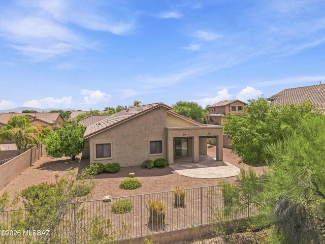 8005 N Iron Ridge Drive, Tucson, AZ 85743