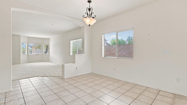 8005 N Iron Ridge Drive, Tucson, AZ 85743