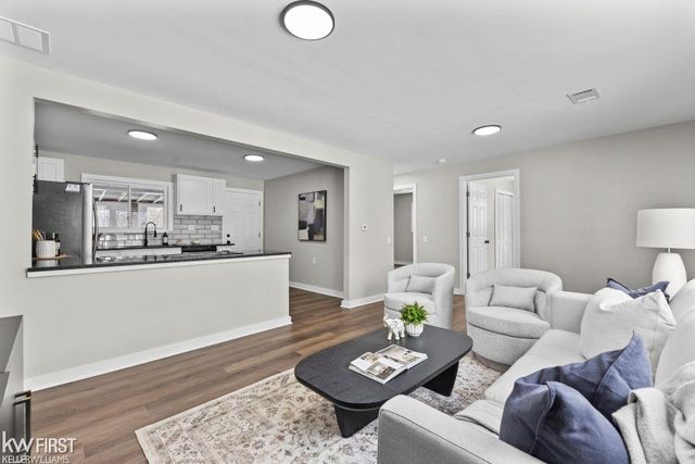 4191 E Hill Road, Grand Blanc Twp, MI 48439