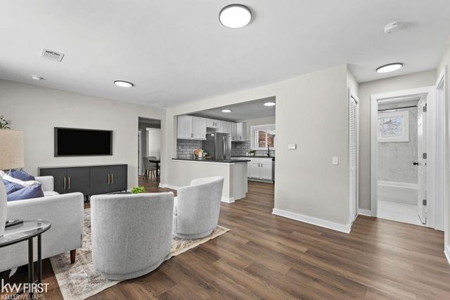 4191 E Hill Road, Grand Blanc Twp, MI 48439