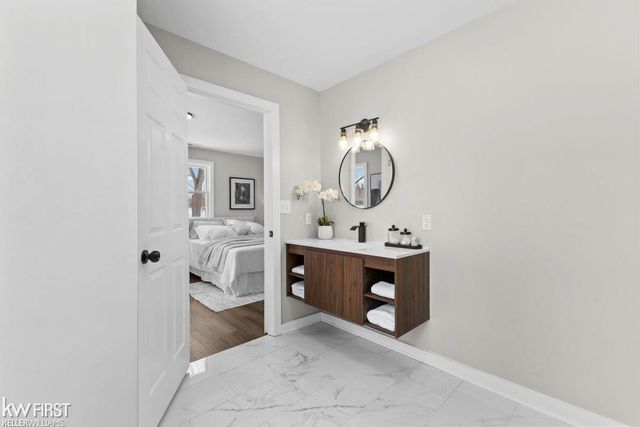 4191 E Hill Road, Grand Blanc Twp, MI 48439