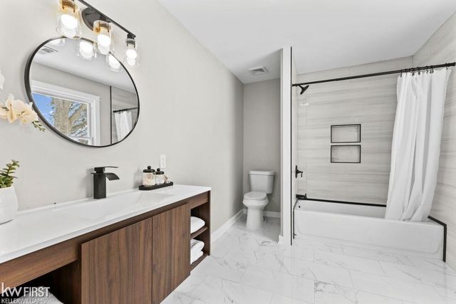 4191 E Hill Road, Grand Blanc Twp, MI 48439