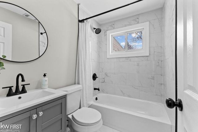 4191 E Hill Road, Grand Blanc Twp, MI 48439