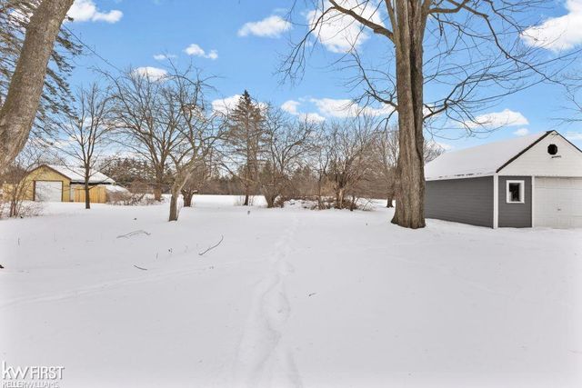 4191 E Hill Road, Grand Blanc Twp, MI 48439