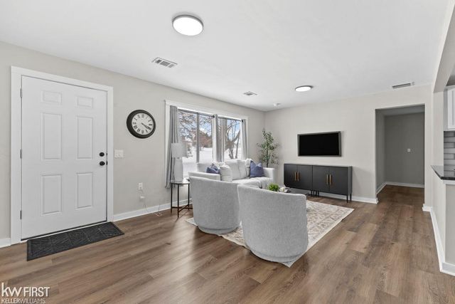 4191 E Hill Road, Grand Blanc Twp, MI 48439