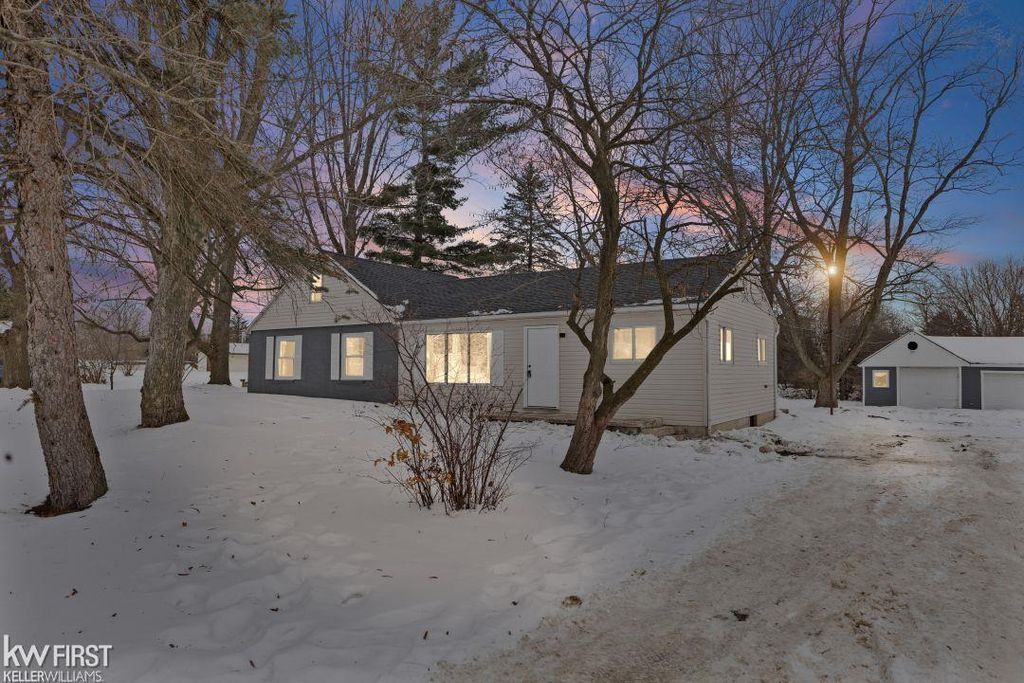 4191 E Hill Road, Grand Blanc Twp, MI 48439