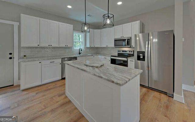 71 Crestwood Drive, Hartwell, GA 30643