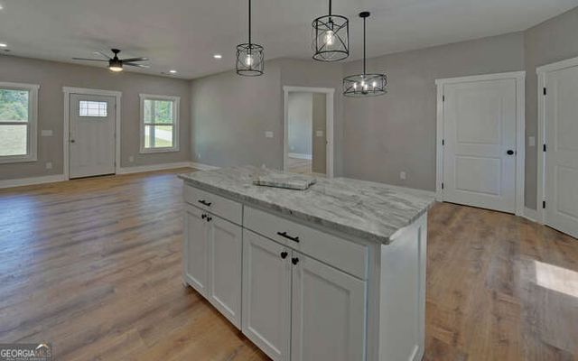 71 Crestwood Drive, Hartwell, GA 30643