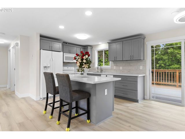15300 Ne 39TH St, Vancouver, WA 98682