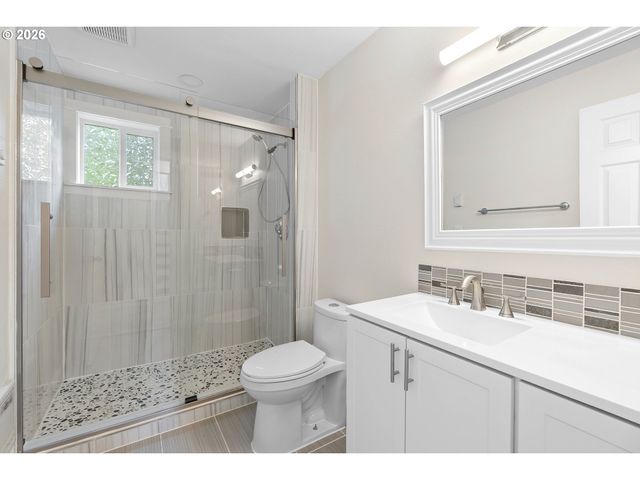 15300 Ne 39TH St, Vancouver, WA 98682