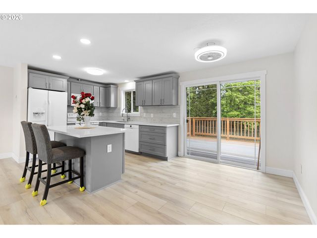 15300 Ne 39TH St, Vancouver, WA 98682