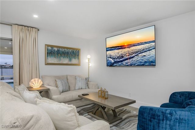 5015 Skyline BLVD, Cape Coral, FL 33914