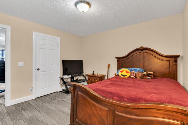 208 Dimaggio Dr, Springfield, TN 37172