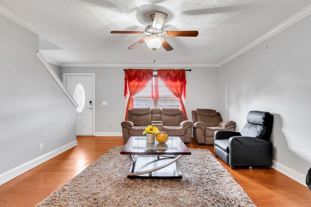 208 Dimaggio Dr, Springfield, TN 37172