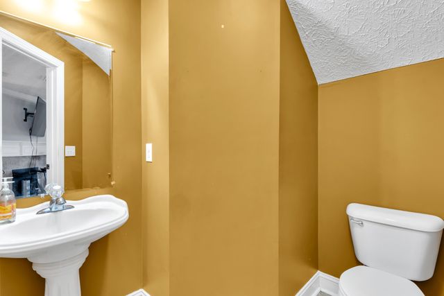 208 Dimaggio Dr, Springfield, TN 37172